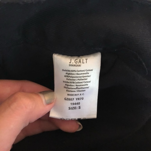 Brandy Melville Dana Skirt - Picture 3 of 3